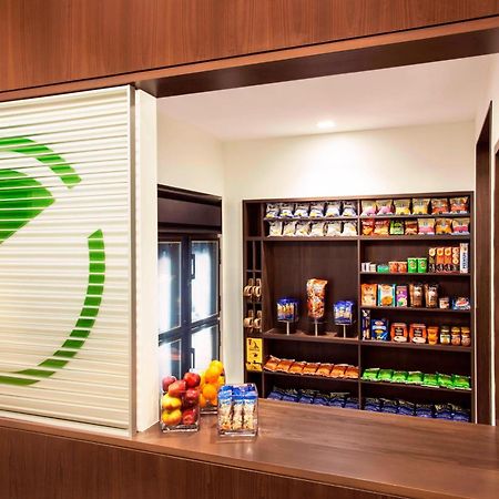 Отель Element Boston Seaport District Экстерьер фото