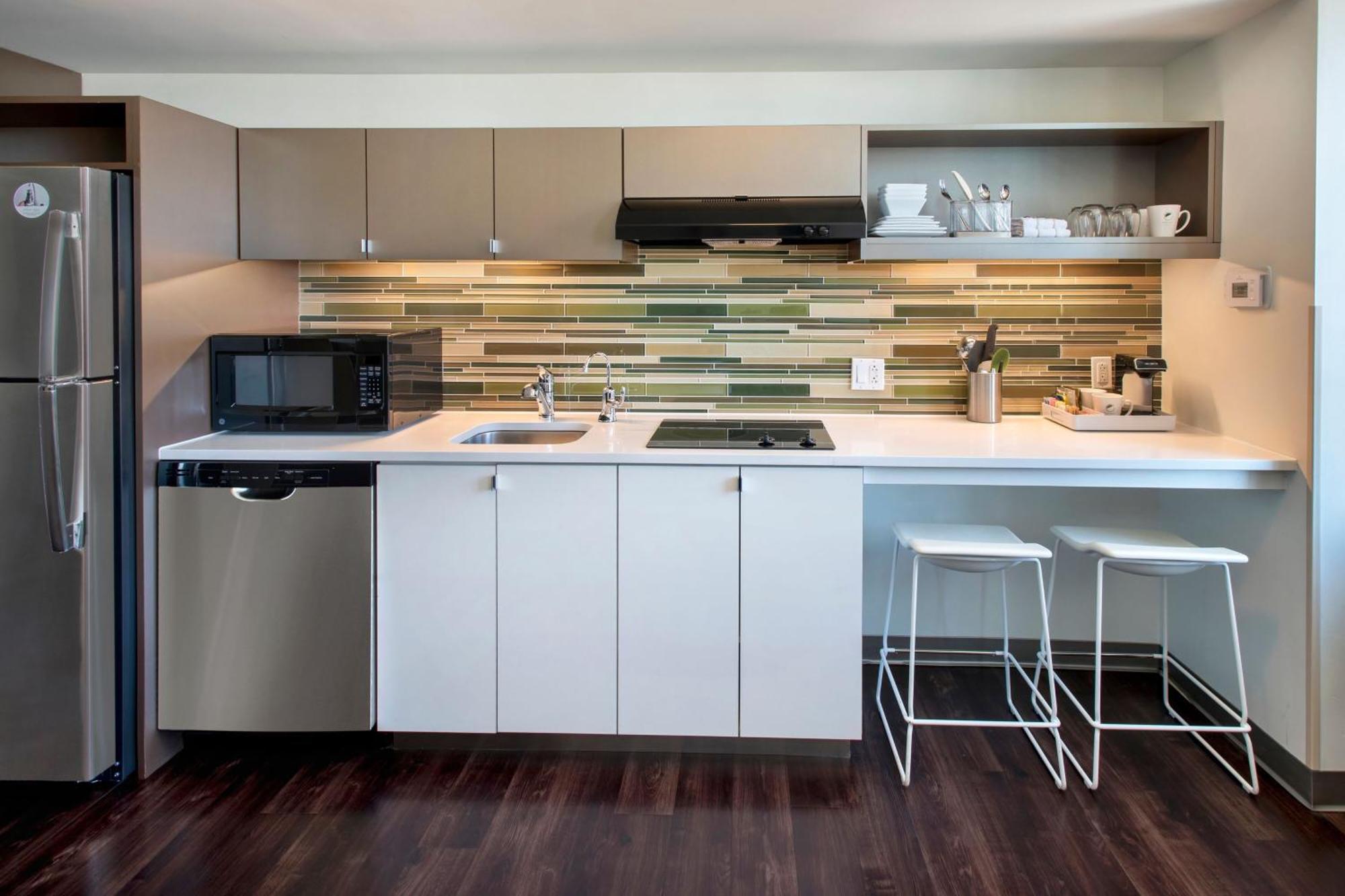 Отель Element Boston Seaport District Экстерьер фото