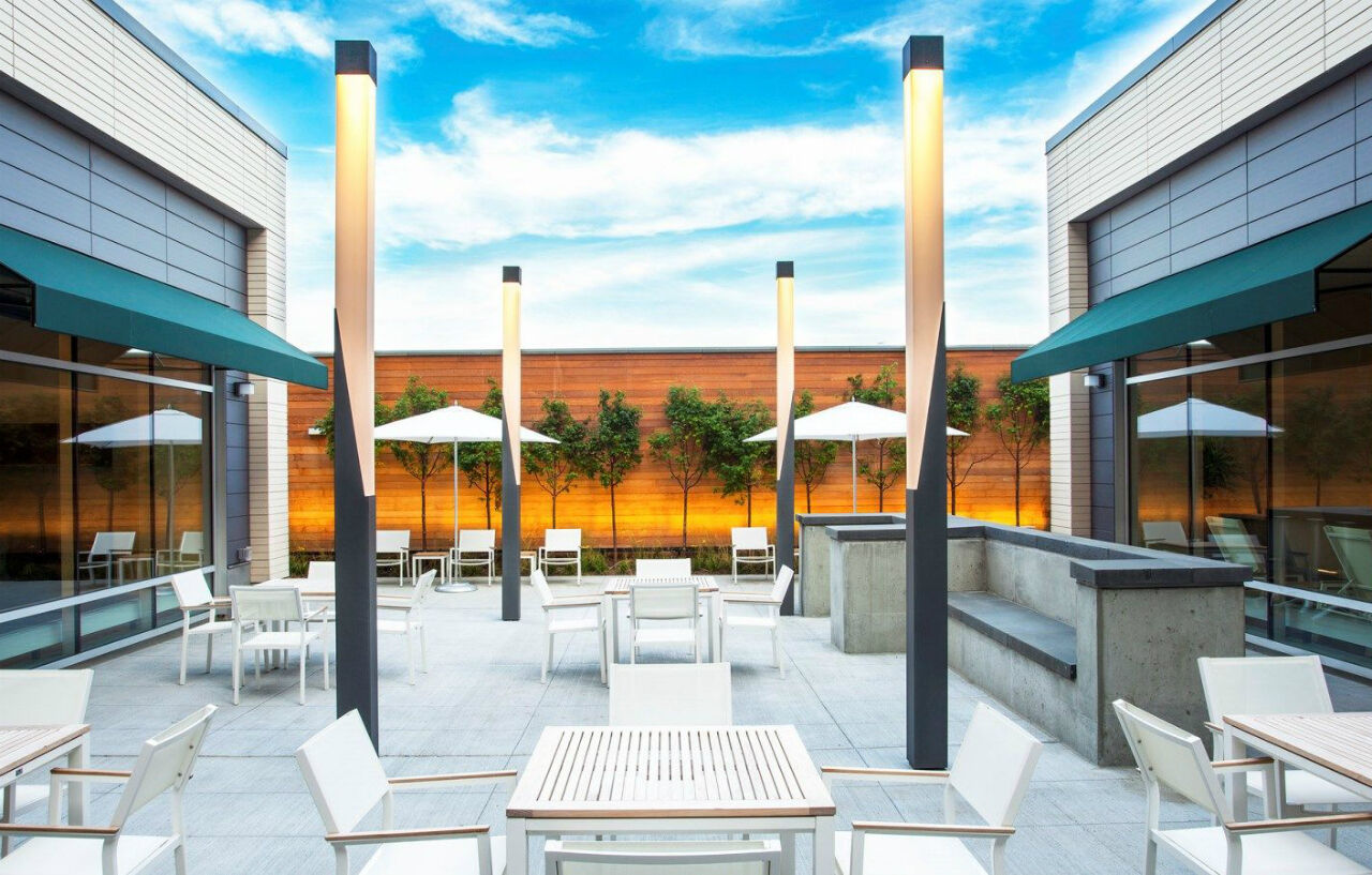 Отель Element Boston Seaport District Экстерьер фото